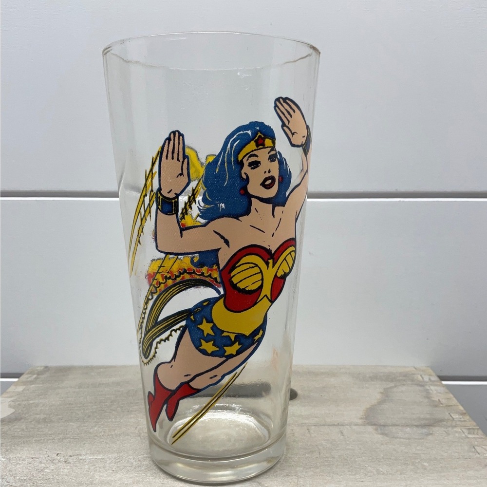 Vintage 1978 Wonder Woman Pepsi Collector Series Glass DC Comics Superhero 16oz